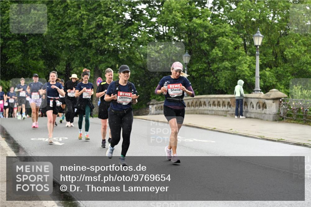 14.06.2026 - REWE Women's Run Dr. Thomas Lammeyer http://msf.ph/oto/9769654 14.06.2026 09:46:47 Laufen 10017, 51, 10551, 7 meine-sportfotos.de