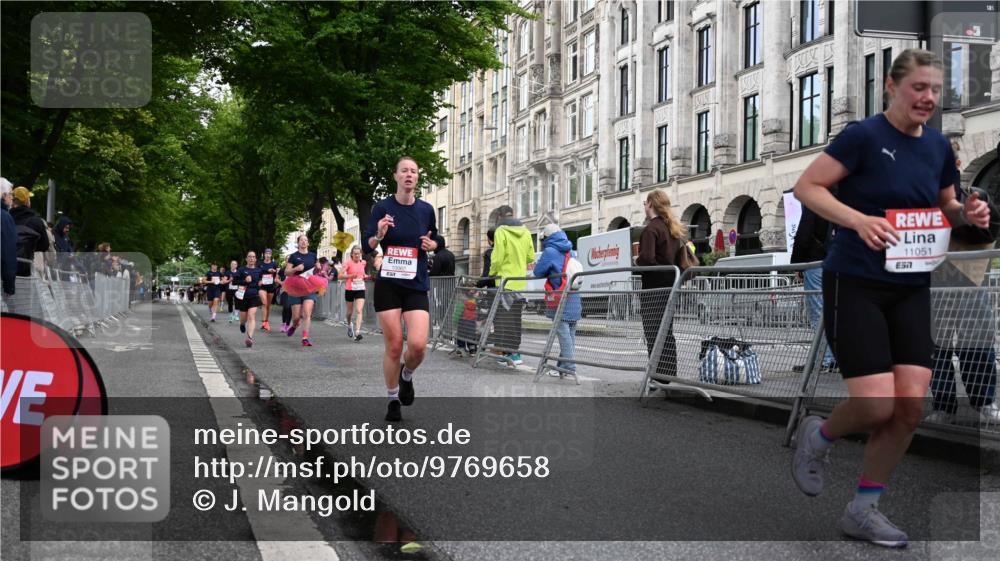 14.06.2026 - REWE Women's Run J. Mangold http://msf.ph/oto/9769658 14.06.2026 09:53:21 Ziel 10062, 10097, 10103, 10632, 10914, 11051, 11468 meine-sportfotos.de