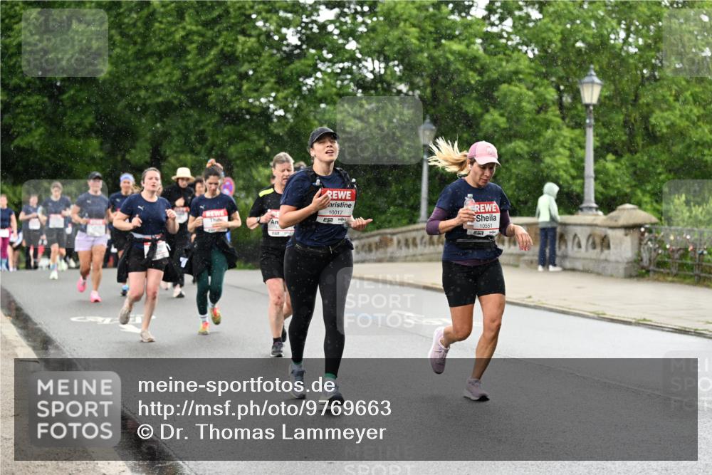 14.06.2026 - REWE Women's Run Dr. Thomas Lammeyer http://msf.ph/oto/9769663 14.06.2026 09:46:47 Laufen 10017, 7, 10551, 1400 meine-sportfotos.de