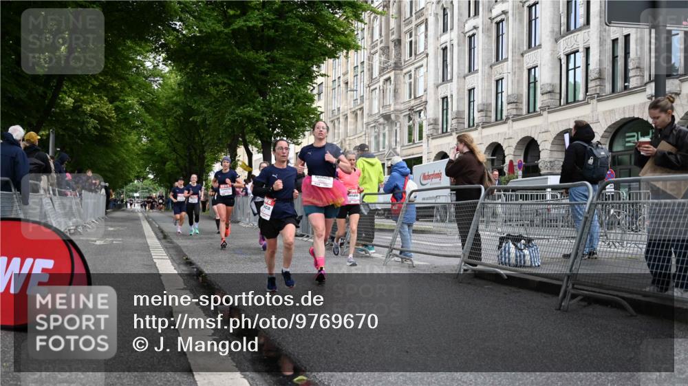 14.06.2026 - REWE Women's Run J. Mangold http://msf.ph/oto/9769670 14.06.2026 09:53:24 Ziel 10062, 10097, 10103, 10478, 10632, 10871, 10914, 11014, 11051, 11468 meine-sportfotos.de