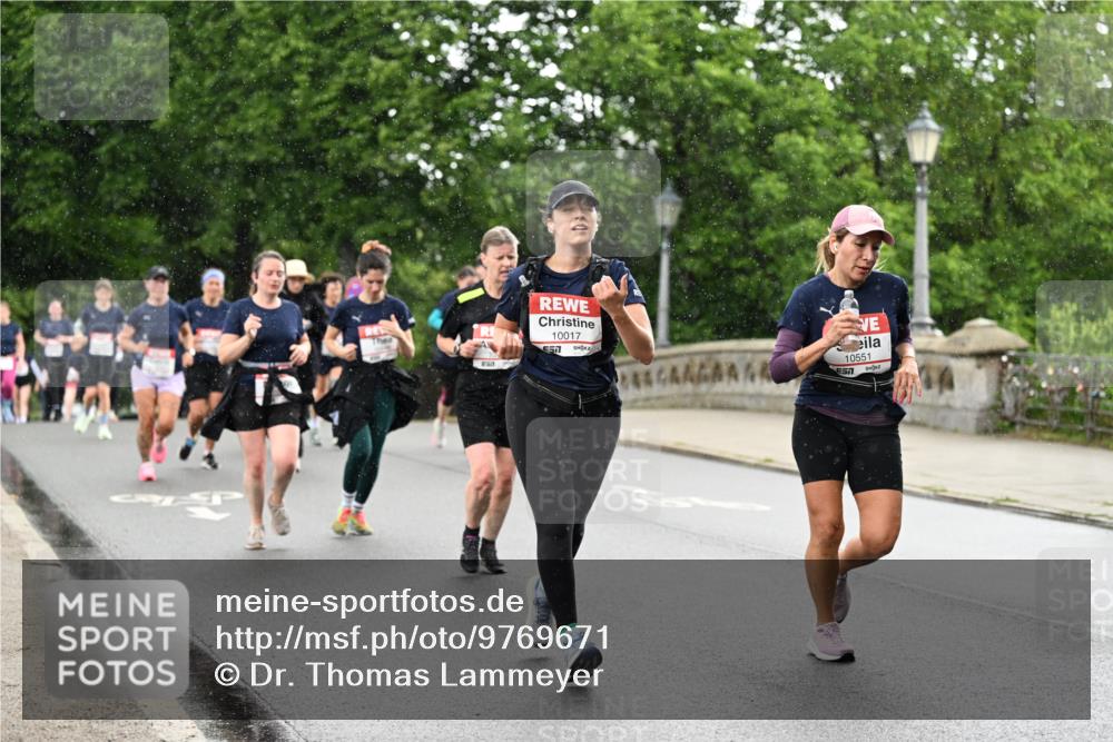 14.06.2026 - REWE Women's Run Dr. Thomas Lammeyer http://msf.ph/oto/9769671 14.06.2026 09:46:48 Laufen 10017, 57, 10551, 7 meine-sportfotos.de