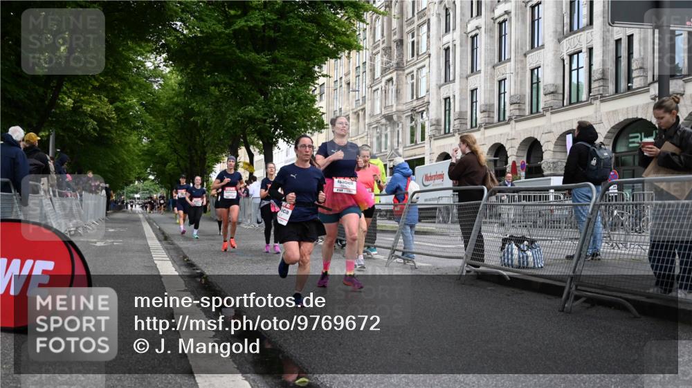 14.06.2026 - REWE Women's Run J. Mangold http://msf.ph/oto/9769672 14.06.2026 09:53:24 Ziel 10062, 10097, 10103, 10478, 10632, 10871, 10914, 11014, 11051, 11468 meine-sportfotos.de