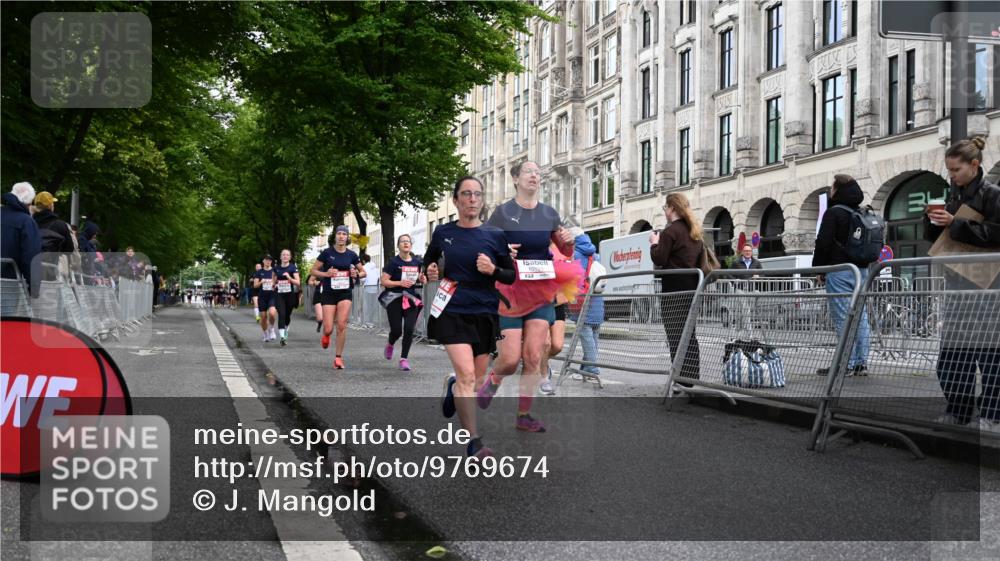 14.06.2026 - REWE Women's Run J. Mangold http://msf.ph/oto/9769674 14.06.2026 09:53:24 Ziel 10062, 10097, 10103, 10478, 10632, 10871, 10914, 11014, 11051, 11468 meine-sportfotos.de