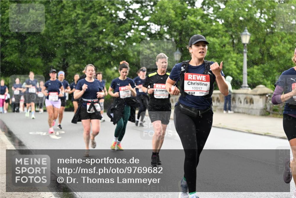 14.06.2026 - REWE Women's Run Dr. Thomas Lammeyer http://msf.ph/oto/9769682 14.06.2026 09:46:48 Laufen 10996, 57, 10017, 7 meine-sportfotos.de