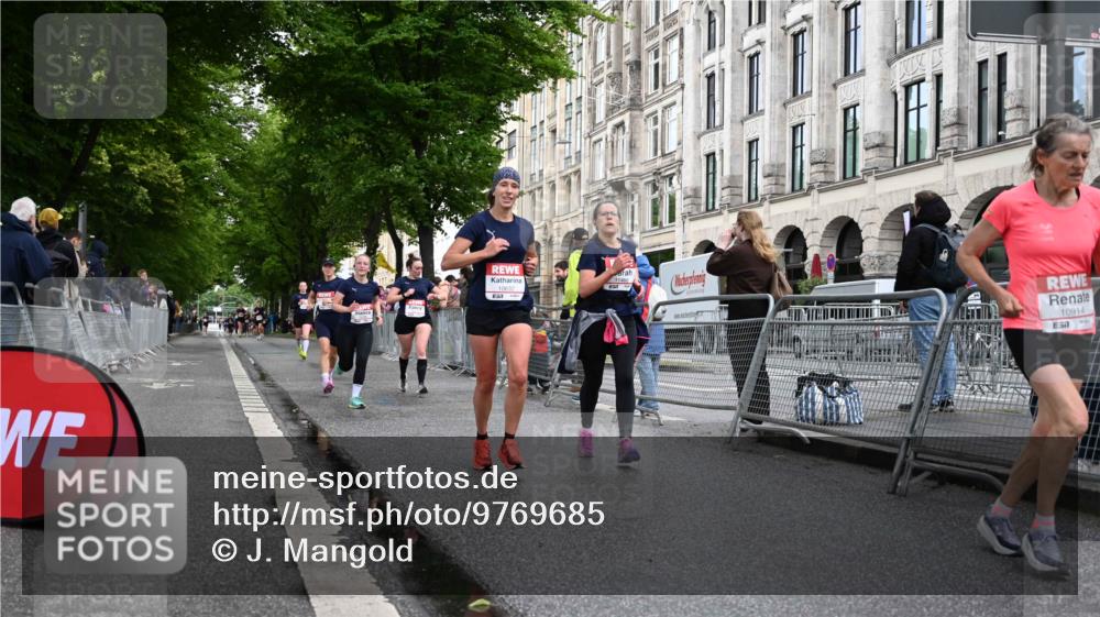 14.06.2026 - REWE Women's Run J. Mangold http://msf.ph/oto/9769685 14.06.2026 09:53:26 Ziel 10062, 10097, 10103, 10478, 10632, 10871, 10914, 11014, 11468 meine-sportfotos.de