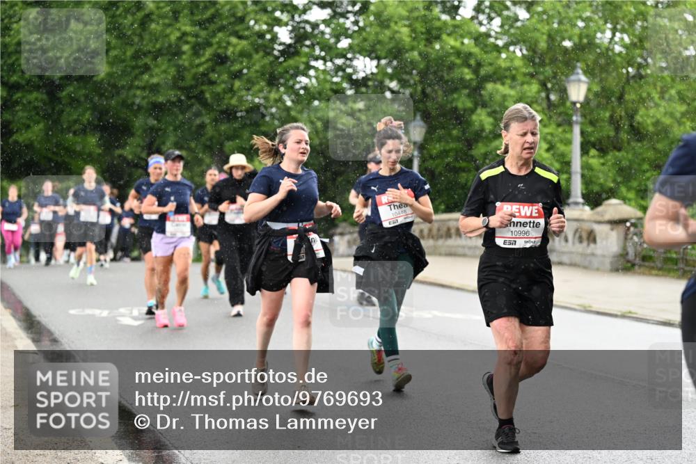 14.06.2026 - REWE Women's Run Dr. Thomas Lammeyer http://msf.ph/oto/9769693 14.06.2026 09:46:49 Laufen 10448, 7, 10996, 7 meine-sportfotos.de