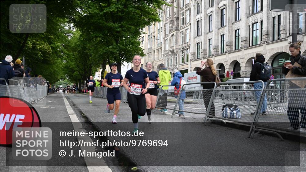 14.06.2026 - REWE Women's Run J. Mangold http://msf.ph/oto/9769694 14.06.2026 09:53:28 Ziel 10097, 10103, 10478, 10632, 10871, 10896, 10914, 11014, 11468 meine-sportfotos.de