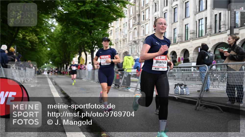 14.06.2026 - REWE Women's Run J. Mangold http://msf.ph/oto/9769704 14.06.2026 09:53:29 Ziel 10097, 10103, 10478, 10632, 10871, 10896, 10914, 11014, 11468 meine-sportfotos.de