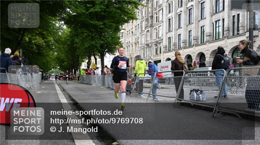 14.06.2026 - REWE Women's Run J. Mangold http://msf.ph/oto/9769708 14.06.2026 09:53:32 Ziel 10478, 10871, 10896, 11014 meine-sportfotos.de