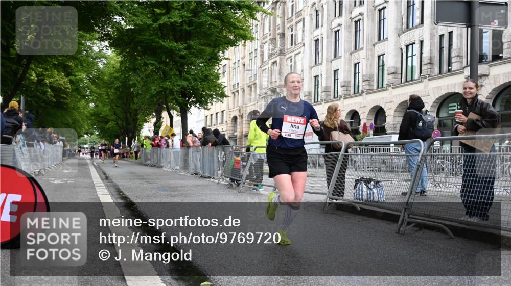 14.06.2026 - REWE Women's Run J. Mangold http://msf.ph/oto/9769720 14.06.2026 09:53:33 Ziel 10478, 10871, 10896, 11014 meine-sportfotos.de