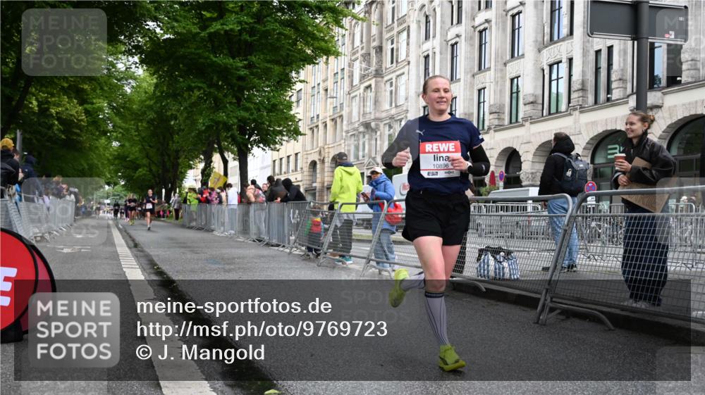 14.06.2026 - REWE Women's Run J. Mangold http://msf.ph/oto/9769723 14.06.2026 09:53:33 Ziel 10478, 10871, 10896, 11014 meine-sportfotos.de