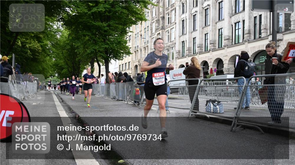 14.06.2026 - REWE Women's Run J. Mangold http://msf.ph/oto/9769734 14.06.2026 09:53:42 Ziel 10847, 11184, 11315 meine-sportfotos.de