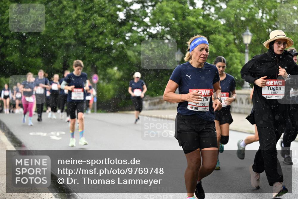 14.06.2026 - REWE Women's Run Dr. Thomas Lammeyer http://msf.ph/oto/9769748 14.06.2026 09:46:53 Laufen 7, 1158, 11482, 7 meine-sportfotos.de