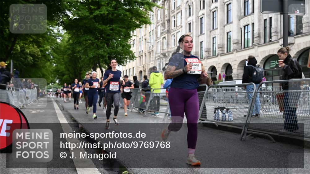 14.06.2026 - REWE Women's Run J. Mangold http://msf.ph/oto/9769768 14.06.2026 09:53:49 Ziel 10236, 10334, 10356, 10363, 10778, 10783, 11049, 11050, 11184, 11315, 11387, 11389, 11429, 11433 meine-sportfotos.de
