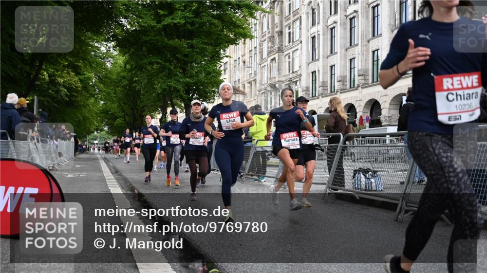 14.06.2026 - REWE Women's Run J. Mangold http://msf.ph/oto/9769780 14.06.2026 09:53:50 Ziel 10236, 10334, 10356, 10363, 10778, 10783, 11049, 11050, 11315, 11387, 11389, 11429, 11433 meine-sportfotos.de