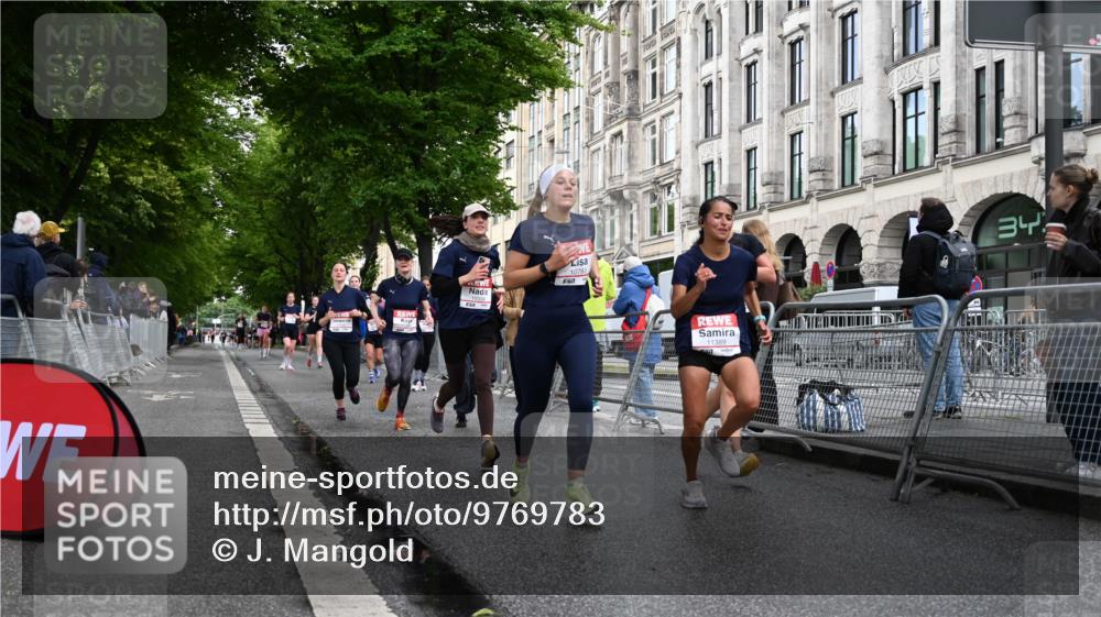 14.06.2026 - REWE Women's Run J. Mangold http://msf.ph/oto/9769783 14.06.2026 09:53:51 Ziel 10236, 10334, 10356, 10363, 10434, 10778, 10783, 11049, 11050, 11315, 11387, 11389, 11429, 11433, 11502 meine-sportfotos.de