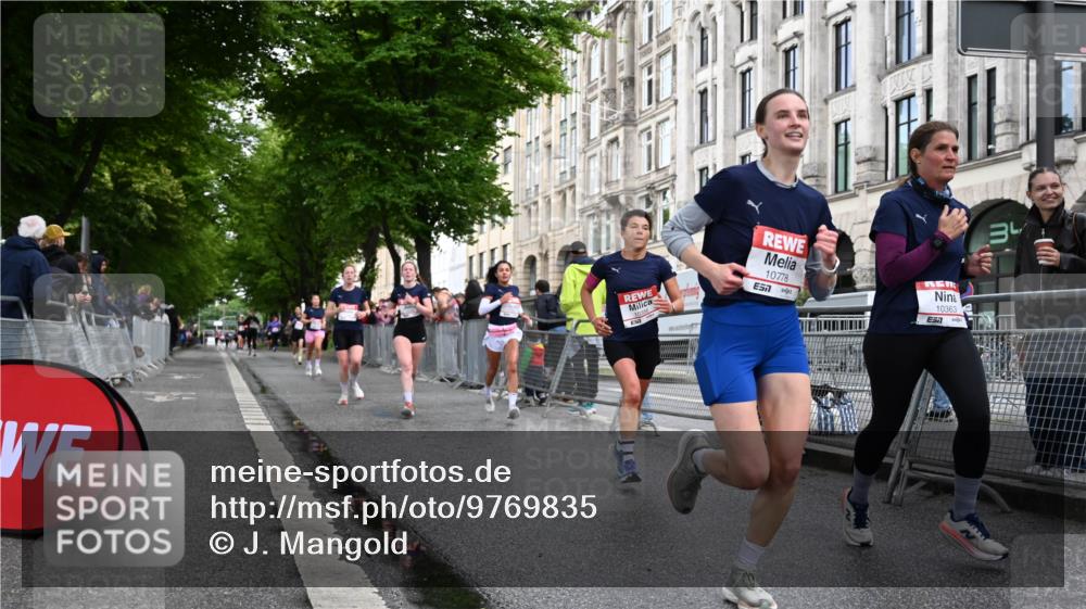 14.06.2026 - REWE Women's Run J. Mangold http://msf.ph/oto/9769835 14.06.2026 09:53:55 Ziel 10012, 10334, 10356, 10363, 10434, 10778, 10783, 11049, 11050, 11387, 11395, 11429, 11433, 11502 meine-sportfotos.de