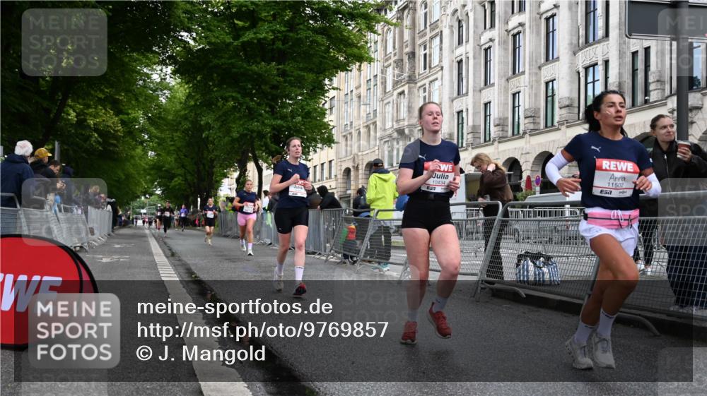 14.06.2026 - REWE Women's Run J. Mangold http://msf.ph/oto/9769857 14.06.2026 09:53:57 Ziel 10012, 10356, 10363, 10434, 10778, 10899, 11395, 11433, 11502 meine-sportfotos.de
