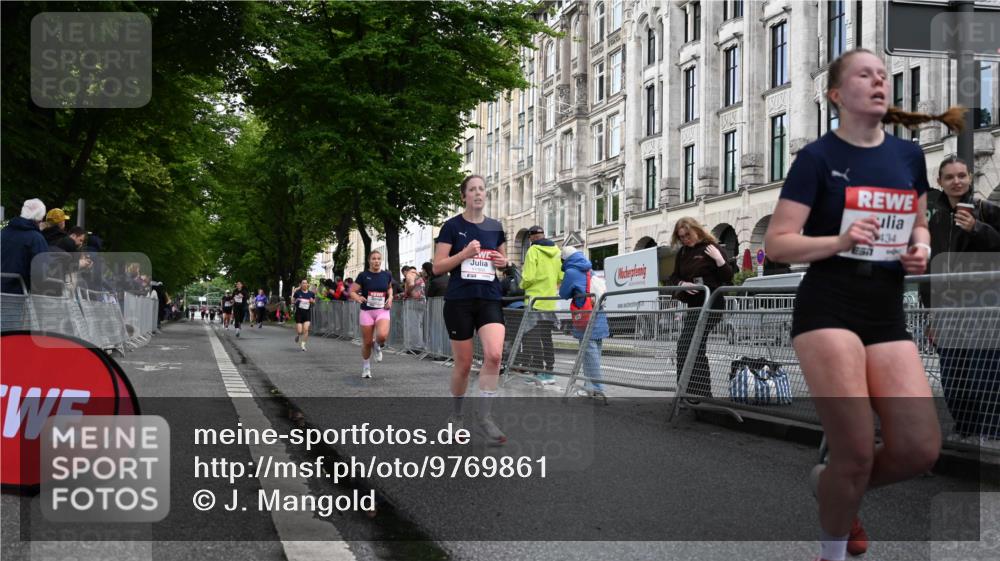 14.06.2026 - REWE Women's Run J. Mangold http://msf.ph/oto/9769861 14.06.2026 09:53:58 Ziel 10012, 10356, 10363, 10434, 10778, 10899, 11395, 11502 meine-sportfotos.de