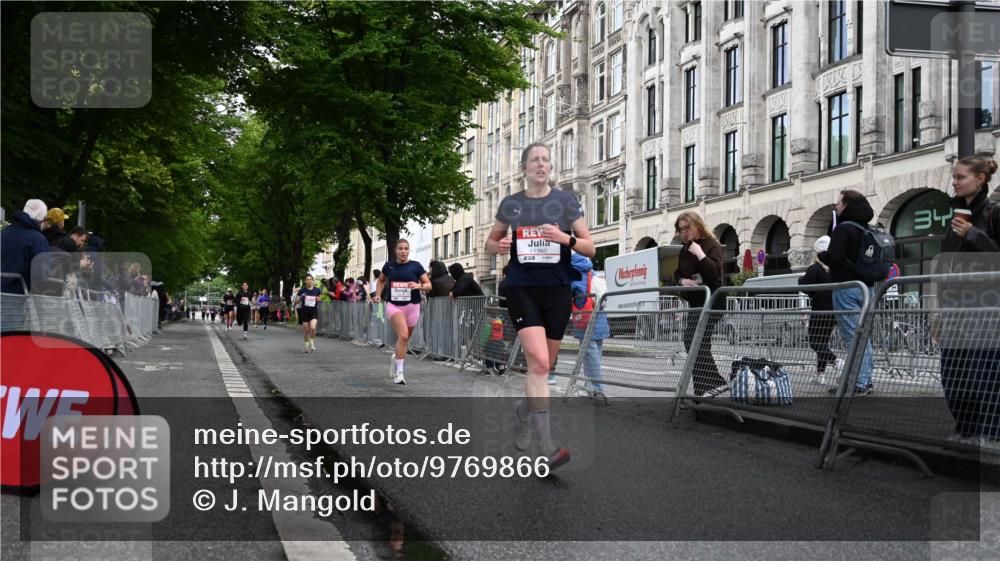 14.06.2026 - REWE Women's Run J. Mangold http://msf.ph/oto/9769866 14.06.2026 09:53:58 Ziel 10012, 10356, 10363, 10434, 10778, 10899, 11395, 11502 meine-sportfotos.de