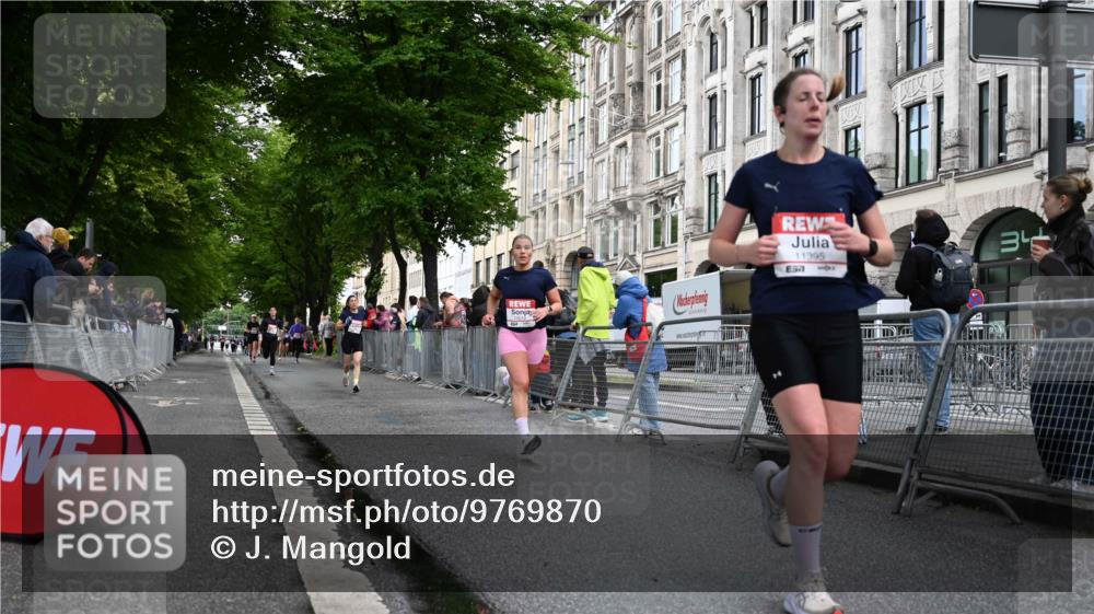 14.06.2026 - REWE Women's Run J. Mangold http://msf.ph/oto/9769870 14.06.2026 09:53:59 Ziel 10012, 10356, 10363, 10434, 10899, 11395, 11502 meine-sportfotos.de