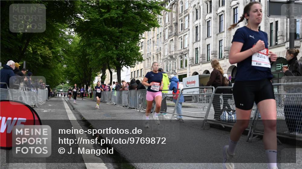 14.06.2026 - REWE Women's Run J. Mangold http://msf.ph/oto/9769872 14.06.2026 09:53:59 Ziel 10012, 10356, 10363, 10434, 10899, 11395, 11502 meine-sportfotos.de