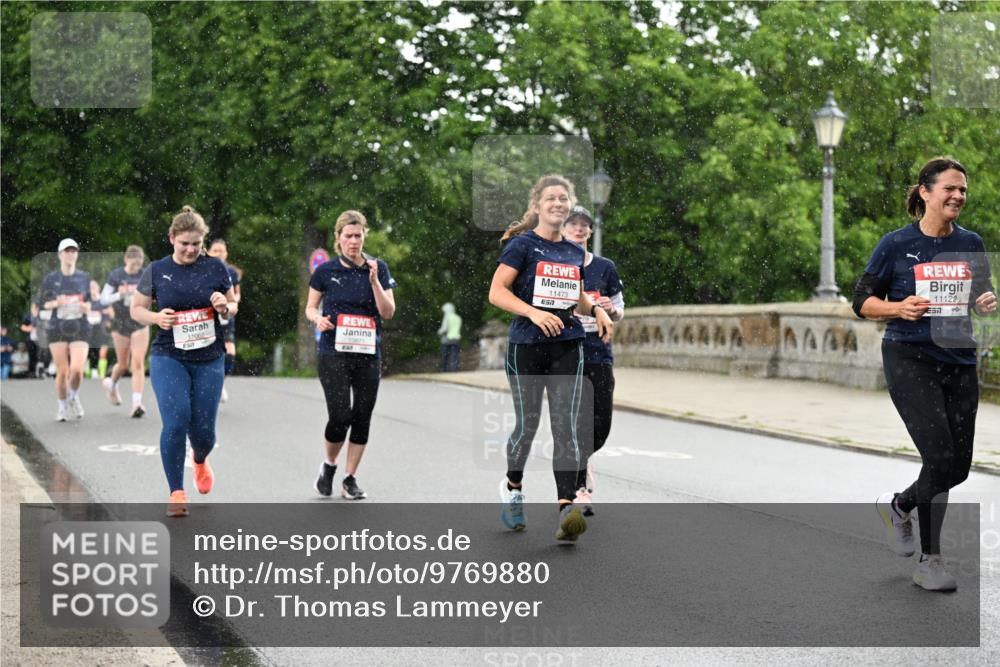 14.06.2026 - REWE Women's Run Dr. Thomas Lammeyer http://msf.ph/oto/9769880 14.06.2026 09:47:03 Laufen 11068, 11473, 11122, 7 meine-sportfotos.de