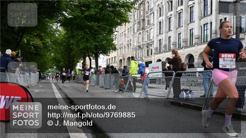 14.06.2026 - REWE Women's Run J. Mangold http://msf.ph/oto/9769885 14.06.2026 09:54:00 Ziel 10012, 10235, 10434, 10899, 11395, 11502 meine-sportfotos.de