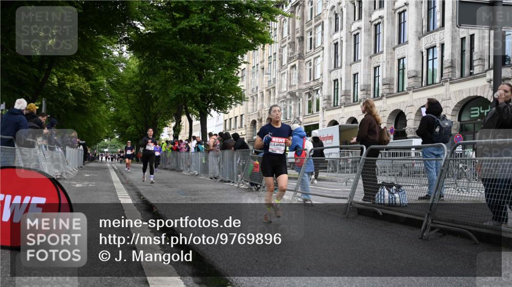 14.06.2026 - REWE Women's Run J. Mangold http://msf.ph/oto/9769896 14.06.2026 09:54:03 Ziel 10012, 10235, 10899 meine-sportfotos.de