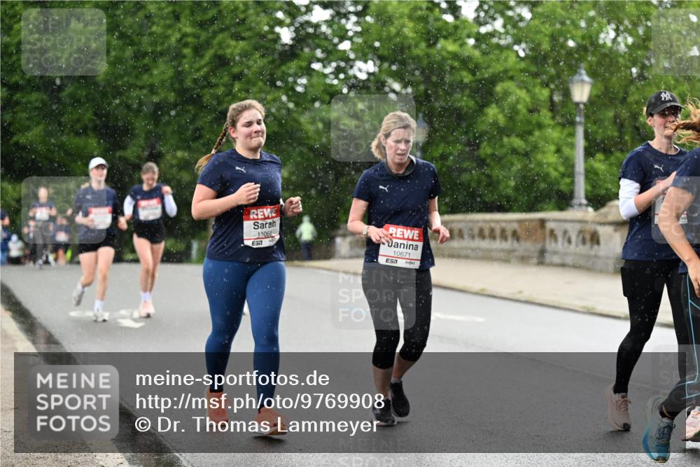 14.06.2026 - REWE Women's Run Dr. Thomas Lammeyer http://msf.ph/oto/9769908 14.06.2026 09:47:04 Laufen 11068, 7, 10671, 7, 444 meine-sportfotos.de