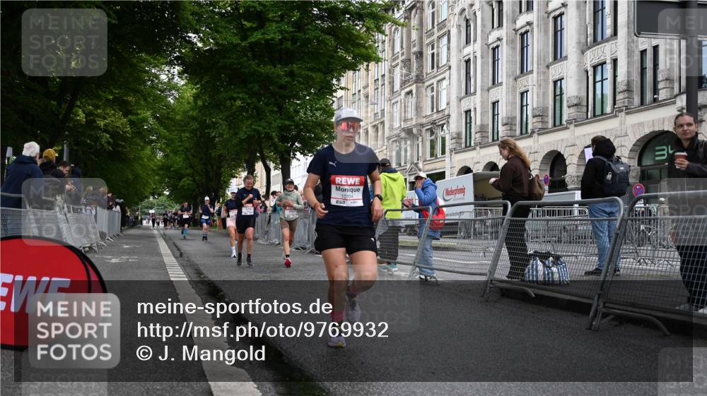 14.06.2026 - REWE Women's Run J. Mangold http://msf.ph/oto/9769932 14.06.2026 09:54:11 Ziel 10063, 10299, 10440, 10704, 10806 meine-sportfotos.de