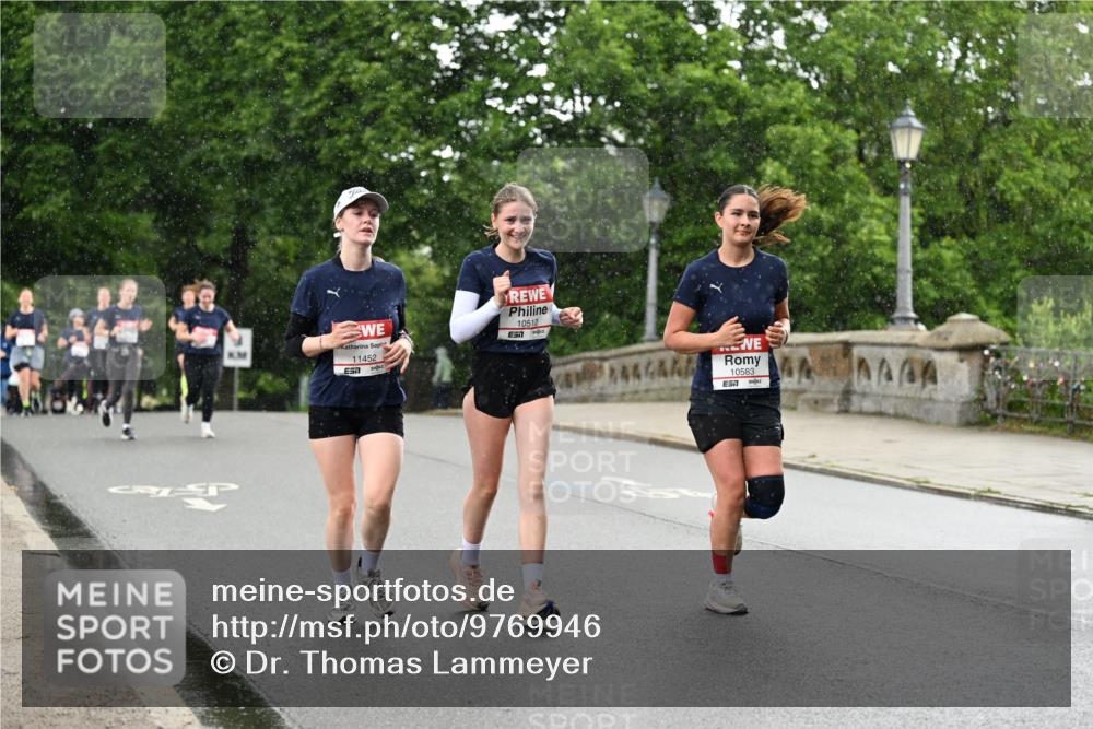14.06.2026 - REWE Women's Run Dr. Thomas Lammeyer http://msf.ph/oto/9769946 14.06.2026 09:47:07 Laufen 11452, 10512, 2, 10583, 7 meine-sportfotos.de