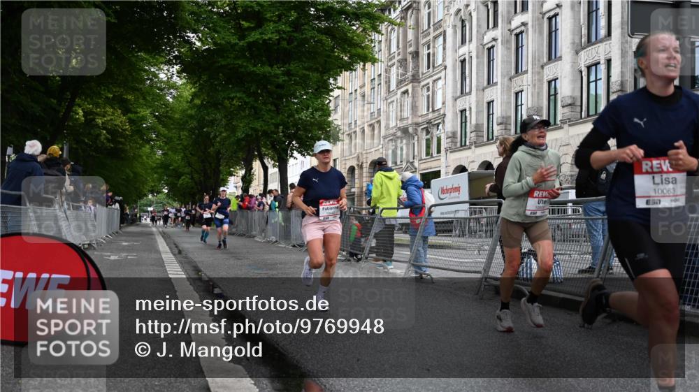 14.06.2026 - REWE Women's Run J. Mangold http://msf.ph/oto/9769948 14.06.2026 09:54:14 Ziel 10063, 10099, 10299, 10392, 10440, 10704, 10806 meine-sportfotos.de