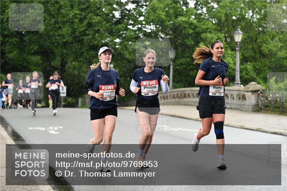 14.06.2026 - REWE Women's Run Dr. Thomas Lammeyer http://msf.ph/oto/9769953 14.06.2026 09:47:07 Laufen 11452, 7, 10512, 10583, 7, 6464 meine-sportfotos.de