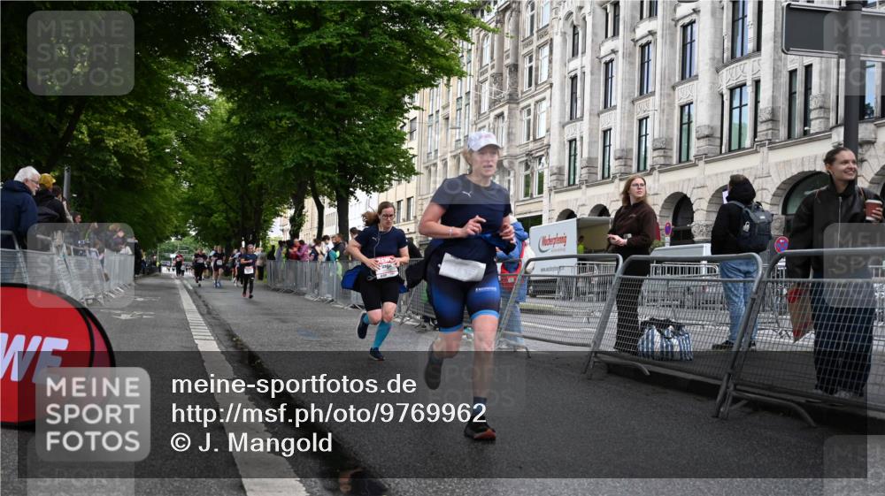14.06.2026 - REWE Women's Run J. Mangold http://msf.ph/oto/9769962 14.06.2026 09:54:19 Ziel 10099, 10392, 10986, 11368 meine-sportfotos.de