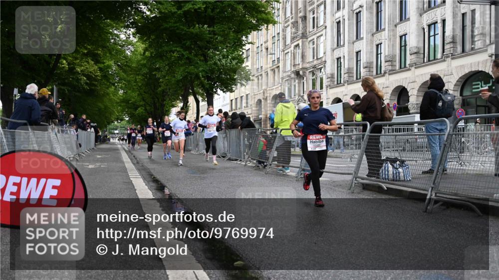 14.06.2026 - REWE Women's Run J. Mangold http://msf.ph/oto/9769974 14.06.2026 09:54:24 Ziel 10066, 10392, 10986, 11368, 11407, 11499 meine-sportfotos.de