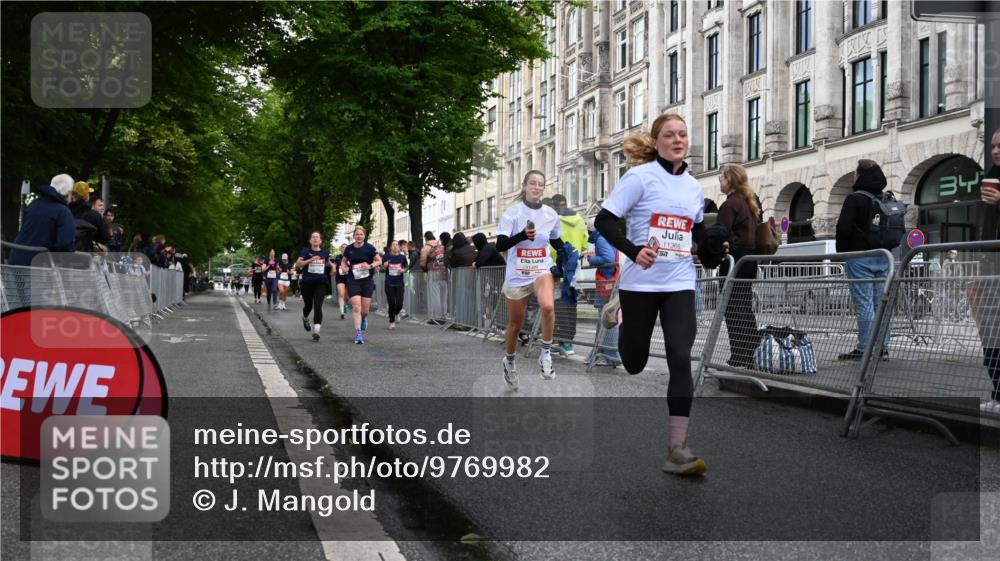 14.06.2026 - REWE Women's Run J. Mangold http://msf.ph/oto/9769982 14.06.2026 09:54:26 Ziel 10066, 10290, 10986, 11179, 11368, 11407, 11499 meine-sportfotos.de