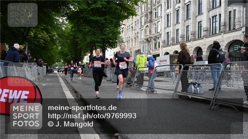 14.06.2026 - REWE Women's Run J. Mangold http://msf.ph/oto/9769993 14.06.2026 09:54:28 Ziel 10066, 10290, 10986, 11179, 11368, 11407, 11438, 11499 meine-sportfotos.de