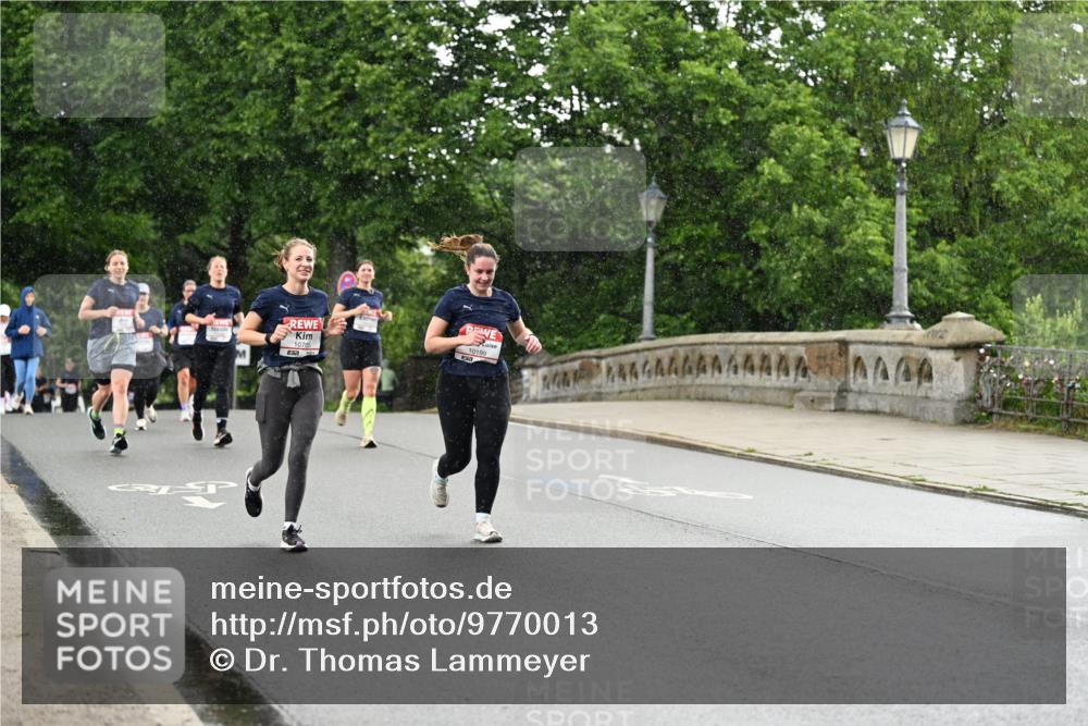 14.06.2026 - REWE Women's Run Dr. Thomas Lammeyer http://msf.ph/oto/9770013 14.06.2026 09:47:11 Laufen 10705, 10199 meine-sportfotos.de