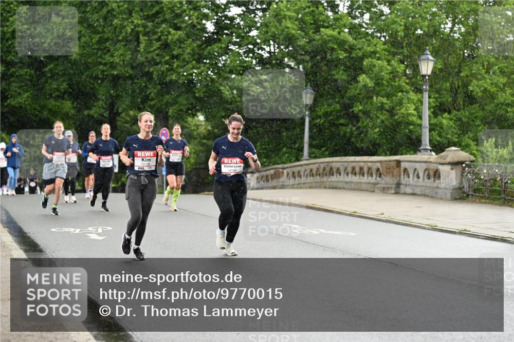 14.06.2026 - REWE Women's Run Dr. Thomas Lammeyer http://msf.ph/oto/9770015 14.06.2026 09:47:11 Laufen 10705, 10199 meine-sportfotos.de