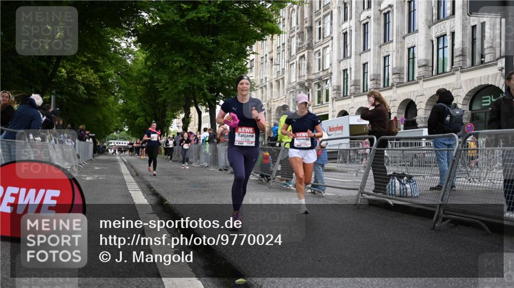 14.06.2026 - REWE Women's Run J. Mangold http://msf.ph/oto/9770024 14.06.2026 09:54:34 Ziel 10290, 11167, 11179, 11273, 11407, 11438 meine-sportfotos.de