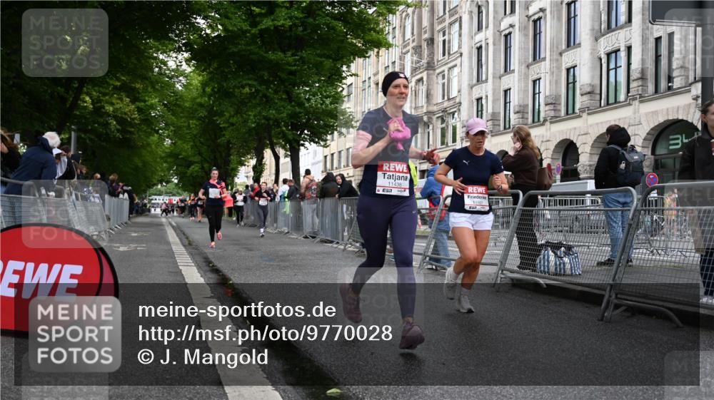 14.06.2026 - REWE Women's Run J. Mangold http://msf.ph/oto/9770028 14.06.2026 09:54:34 Ziel 10290, 11167, 11179, 11273, 11407, 11438 meine-sportfotos.de