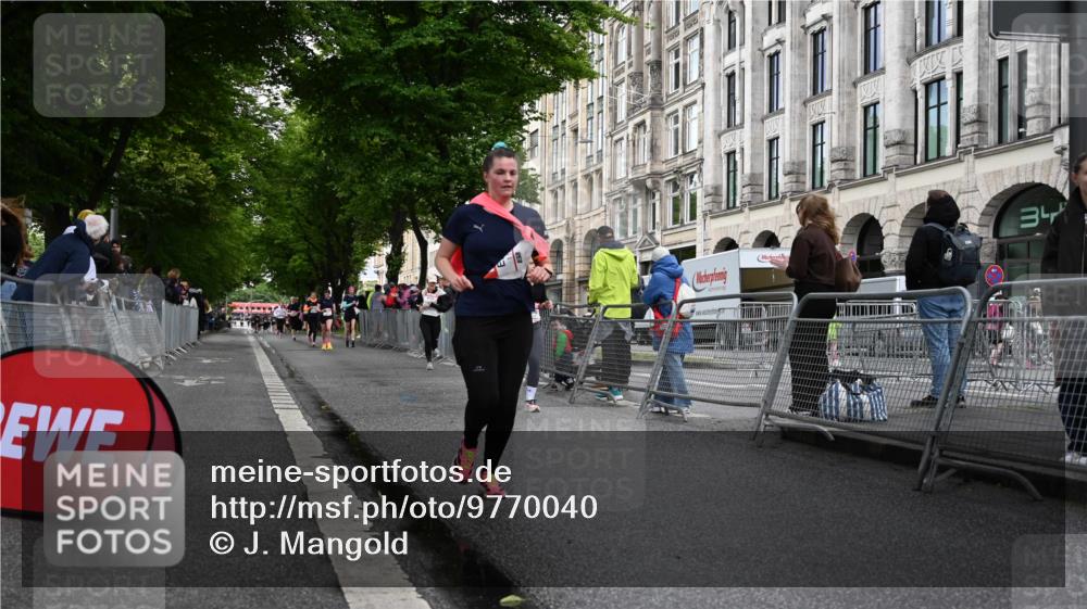 14.06.2026 - REWE Women's Run J. Mangold http://msf.ph/oto/9770040 14.06.2026 09:54:38 Ziel 11167, 11266, 11270, 11273, 11438 meine-sportfotos.de