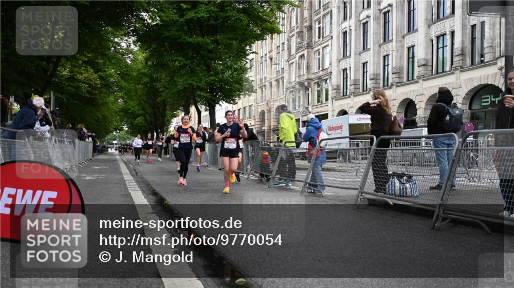 14.06.2026 - REWE Women's Run J. Mangold http://msf.ph/oto/9770054 14.06.2026 09:54:45 Ziel 10352, 10526, 11056, 11238, 11266, 11270, 11335 meine-sportfotos.de