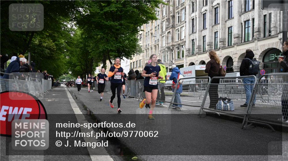 14.06.2026 - REWE Women's Run J. Mangold http://msf.ph/oto/9770062 14.06.2026 09:54:46 Ziel 10154, 10352, 10526, 11056, 11238, 11266, 11335 meine-sportfotos.de