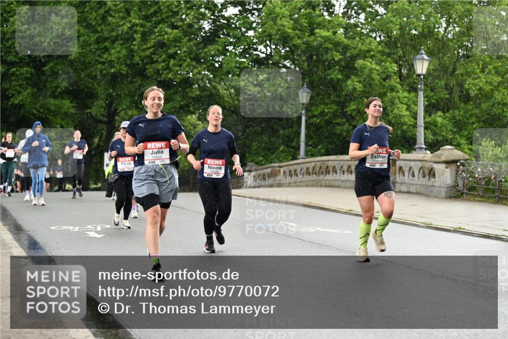 14.06.2026 - REWE Women's Run Dr. Thomas Lammeyer http://msf.ph/oto/9770072 14.06.2026 09:47:15 Laufen 10968, 7, 10524, 6464 meine-sportfotos.de