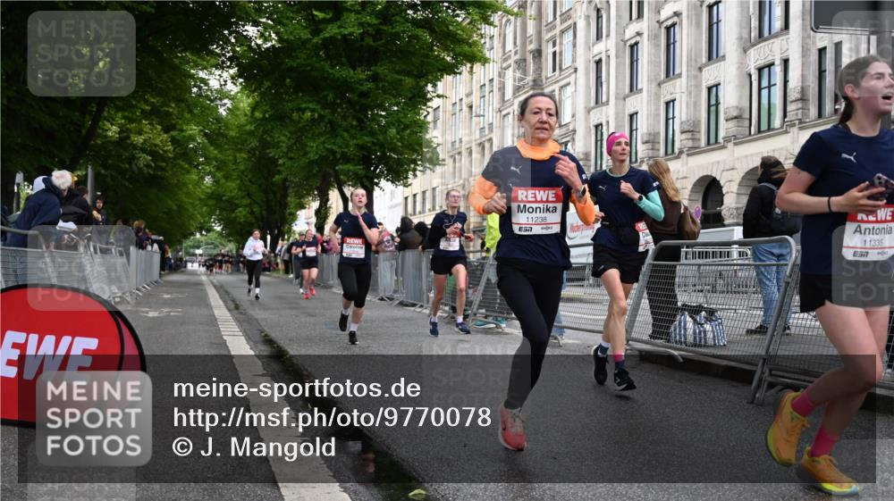 14.06.2026 - REWE Women's Run J. Mangold http://msf.ph/oto/9770078 14.06.2026 09:54:48 Ziel 10154, 10343, 10352, 10526, 11056, 11238, 11335 meine-sportfotos.de