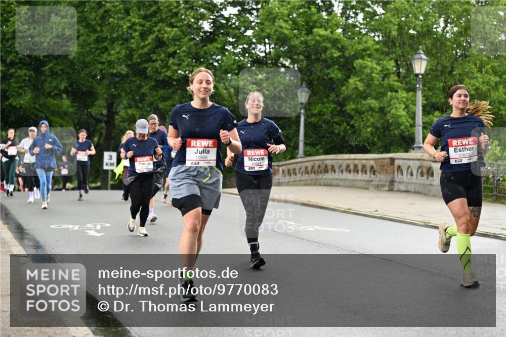 14.06.2026 - REWE Women's Run Dr. Thomas Lammeyer http://msf.ph/oto/9770083 14.06.2026 09:47:15 Laufen 10968, 7, 10524, 10822, 57 meine-sportfotos.de