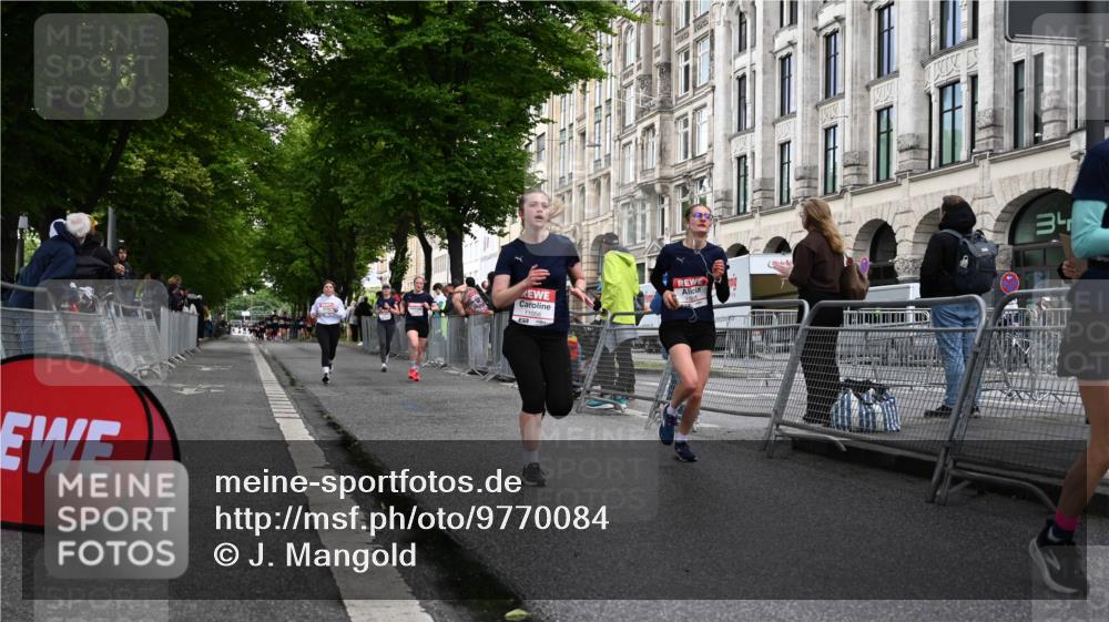 14.06.2026 - REWE Women's Run J. Mangold http://msf.ph/oto/9770084 14.06.2026 09:54:49 Ziel 10154, 10343, 10352, 10526, 11056, 11238, 11335 meine-sportfotos.de