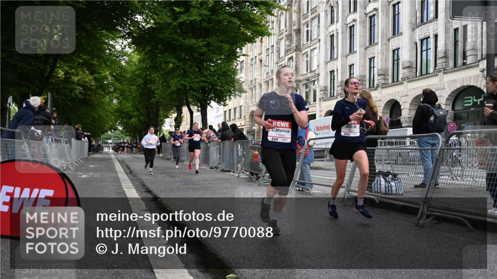 14.06.2026 - REWE Women's Run J. Mangold http://msf.ph/oto/9770088 14.06.2026 09:54:49 Ziel 10154, 10343, 10352, 10526, 11056, 11238, 11335 meine-sportfotos.de
